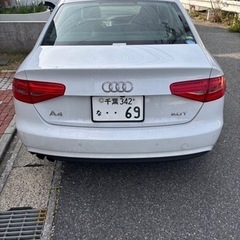 アウディ　A4 早い者勝ち　7万キロの画像
