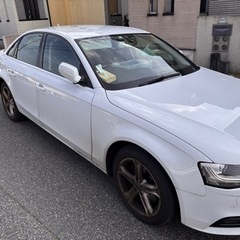 アウディ　A4 早い者勝ち　7万キロの画像