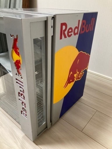 レッドブル冷蔵庫