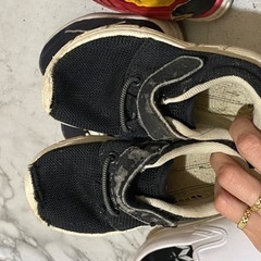 (受け渡し者決定)子供用靴、サンダルの画像