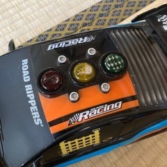予定者あり　ボタンで動くレーシングカー　おもちゃ ミニカーの画像