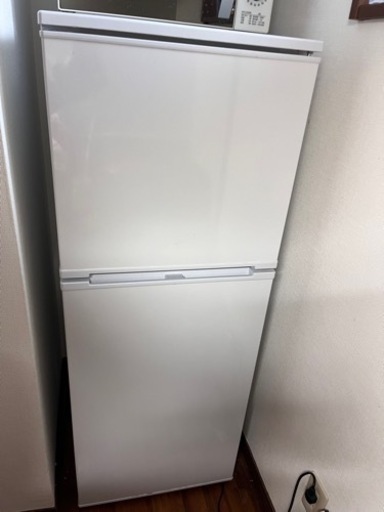 取引中　冷蔵庫　139L  2022年製