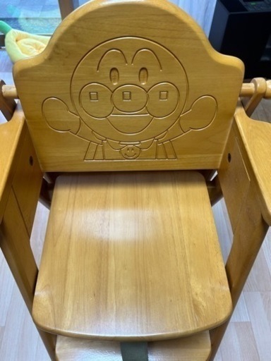 アンパンマン木製ハイチェアー