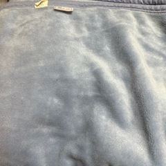 引き渡し予定の方が決まりました。中古毛布 F柄