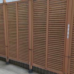 訳あり無料人工木製ルーバーラティスの画像