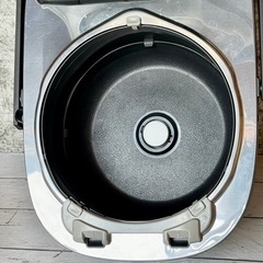 2021年製 Panasonic 可変圧力IH炊飯器 SR-MPA101の画像