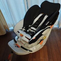 アップリカ　チャイルドシート　２．５ｋｇ～１８ｋｇの幼児用