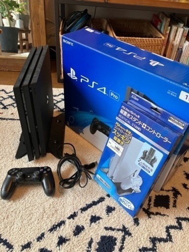 プレイステーション ps4pro  CUH-7000B
