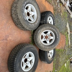 車のパーツ タイヤ、ホイール