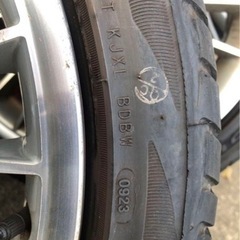 車のパーツ タイヤ、ホイールの画像