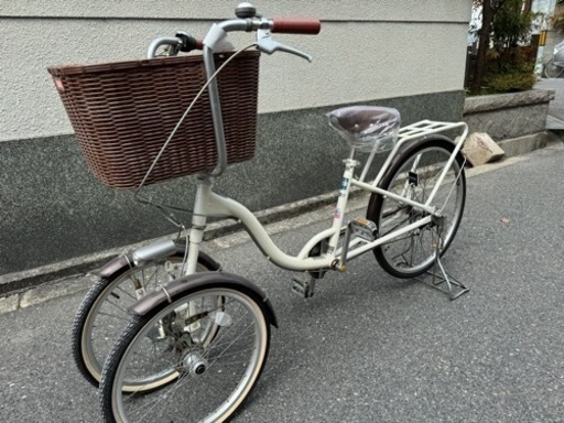 51）全車両格安販売‼️26インチ　希少　3輪　オートライト　変速付き