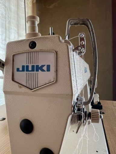 【引取り限定】工業用ミシン juki ddl-5530n  職業用　机付き　　