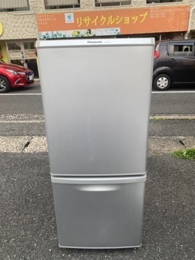 北九州市内配送無料　保証付き　パナソニック 138L パーソナル冷蔵庫 2ドア 右開き シルバー NR-B149W-S