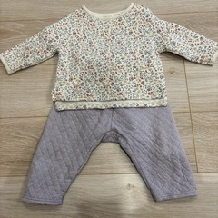 パジャマ　80サイズ　　小花柄