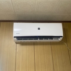 Sharpエアコン取り外し済み　25000円