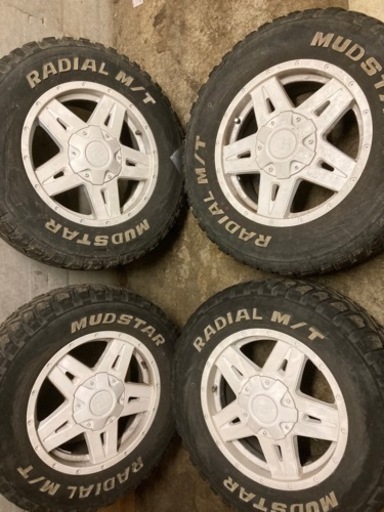 最終値下げ！！225/70r16 ホワイトレターブロックタイヤ 