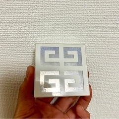  《GIVENCHYジバンシー》フェイスパウダー