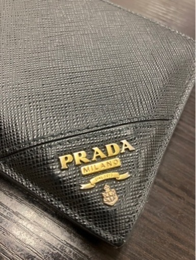 ✨PRADA/二つ折り財布/黒/プラダ【中古】✨