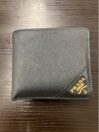 ✨PRADA/二つ折り財布/黒/プラダ【中古】✨