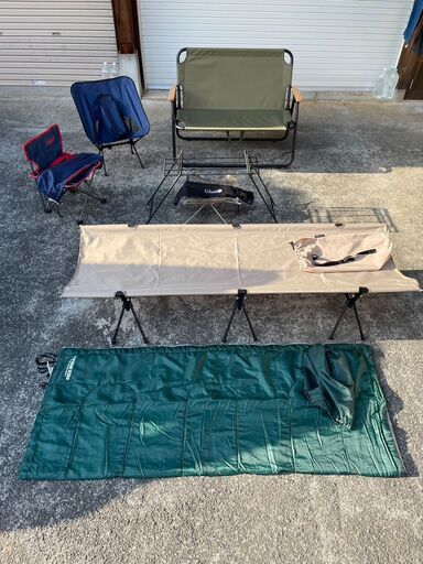 ブランドキャンプ用品７点セット 5点収納袋あり 綺麗【ベットは一か所破損あり※写真５枚目】詳細あり 中古品