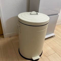 ニトリ ゴミ箱 ペダルペールソフトクローズ 