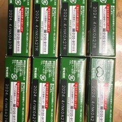 ビスコ8個、プリングルズ6個の画像