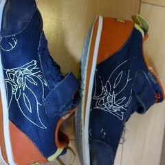 アシックス asics ポケモン 18cmの画像