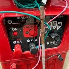アニマルアースPRO KP-03 ソーラーパネル付き 電柵 電気柵 動物忌避の画像