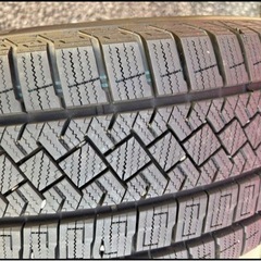 車のパーツ タイヤ、ホイールの画像