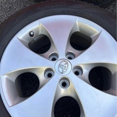 車のパーツ タイヤ、ホイールの画像