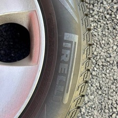車のパーツ タイヤ、ホイールの画像
