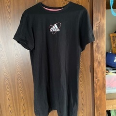 アディダス長めTシャツ
