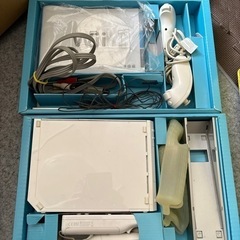 箱ありWii ハンドル付き　マリオカート　桃太郎電鉄　ソフト２枚付きの画像