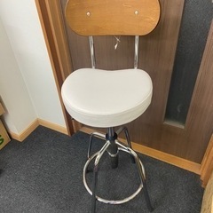 カウンターチェア　4本足　1脚　中古品　ニトリ　バーチェア　