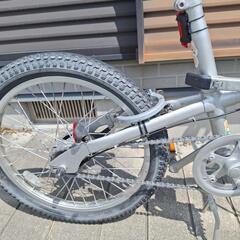 自転車 クロスバイクの画像