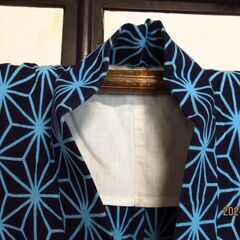 普段使いの着物(組子細工柄)の画像