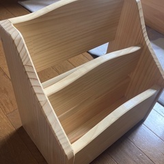 【美品】2段絵本棚の画像