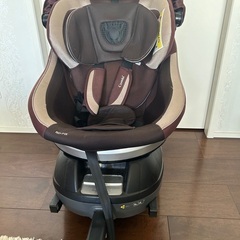combi NEROOM チャイルドシート