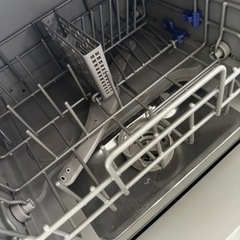 美品 食器洗浄機 シロカ siroca 食器洗い乾燥機 PDW-5D 工事不要 分岐水栓対応 液晶表示付き タイマー搭載 360℃キレイウォッシュ 2021年製 の画像