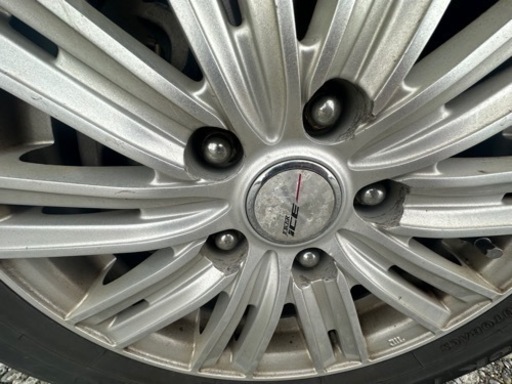 車のパーツ タイヤ、ホイール