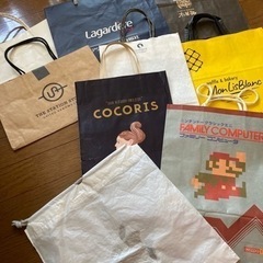 【PRADA,Armani,モルトンブラウン,GODIVA,RIMOWAなど】ブランド紙袋、16枚の画像