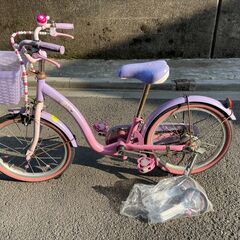 18インチ子供自転車+補助輪付きの画像