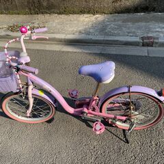 18インチ子供自転車+補助輪付きの画像