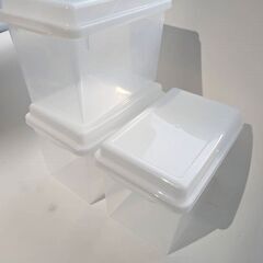 プラスチック容器