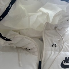 まだまだ寒い‼️NIKEダウン、今月 最終処分、最終お値下げ ‼️の画像