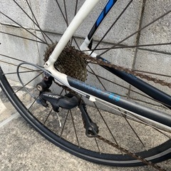 自転車 クロスバイクの画像