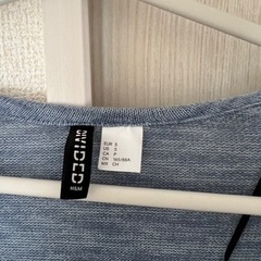H&M 薄手カーディガンの画像