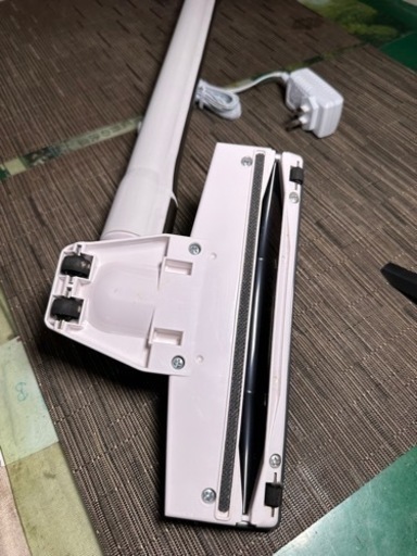 アイリスオーヤマ 充電式スティッククリーナー KSC-1300G