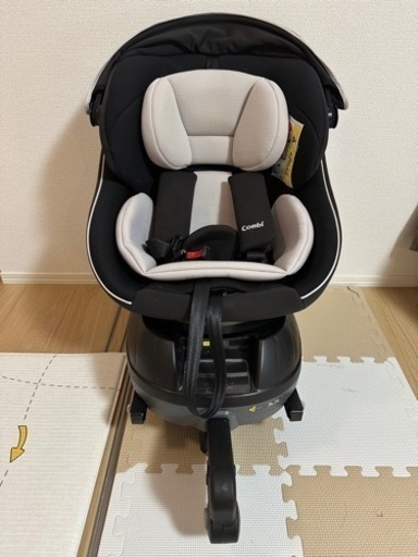combi チャイルドシート
