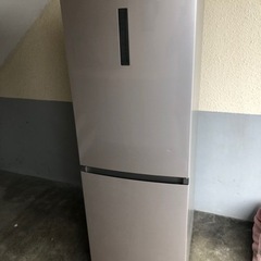 福岡市内配送無料　AQR-VD32F-N 冷蔵庫 FREEzing+（フリージングプラス） ライトシャンパン [2ドア /右開きタイプ /324L]